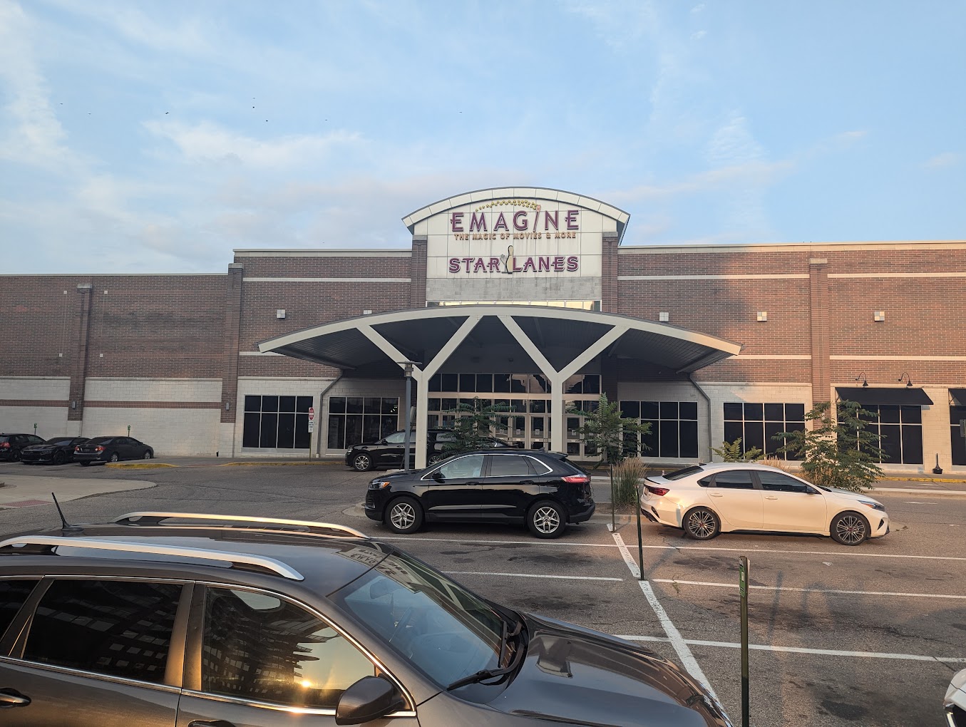 Star Lanes at Emagine Royal Oak